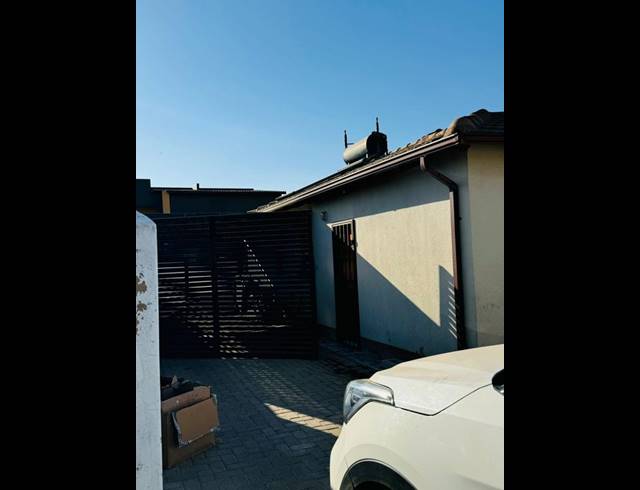 3 BEDROOM HOUSE FOR SALE IN KLIPPOORTJIE